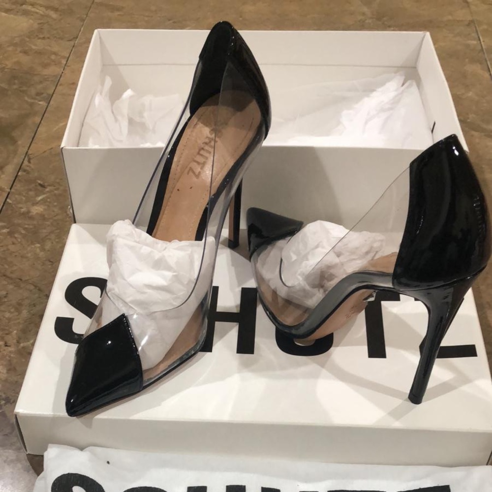 Black Pointed Heels!